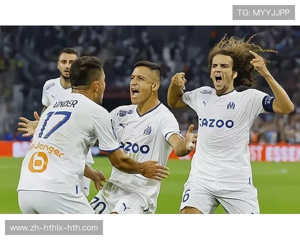 法甲防守反击阵型全景分析:442与352的博弈 法甲防守反击阵型全景分析:442与352的博弈